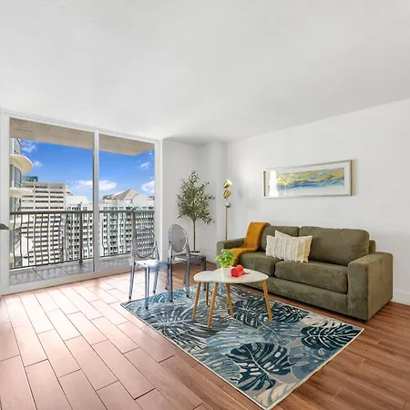 Exclusive 1Br Apartment On 35Th Floor